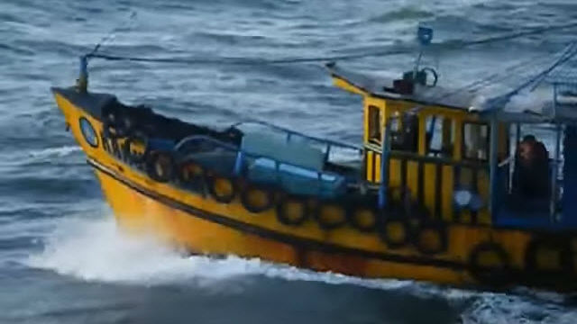 modern fishing boat in india three dead after collision in india modern fishing boat in india three dead after collision in india